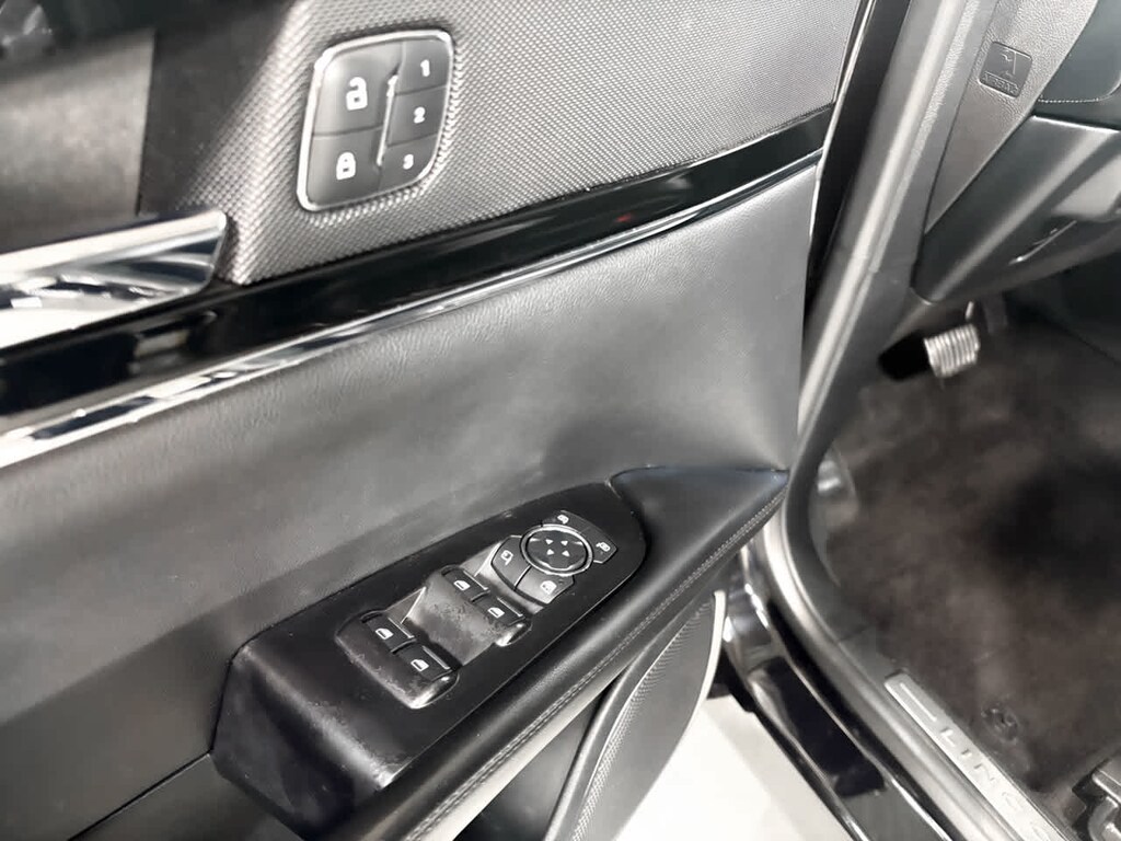 Used 2023 Lincoln Nautilus Standard FWD