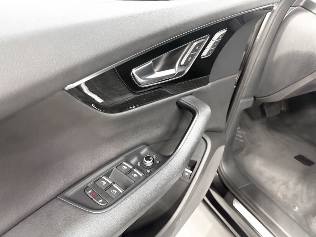 Used 2019 Audi Q7 Premium 55 TFSI quattro