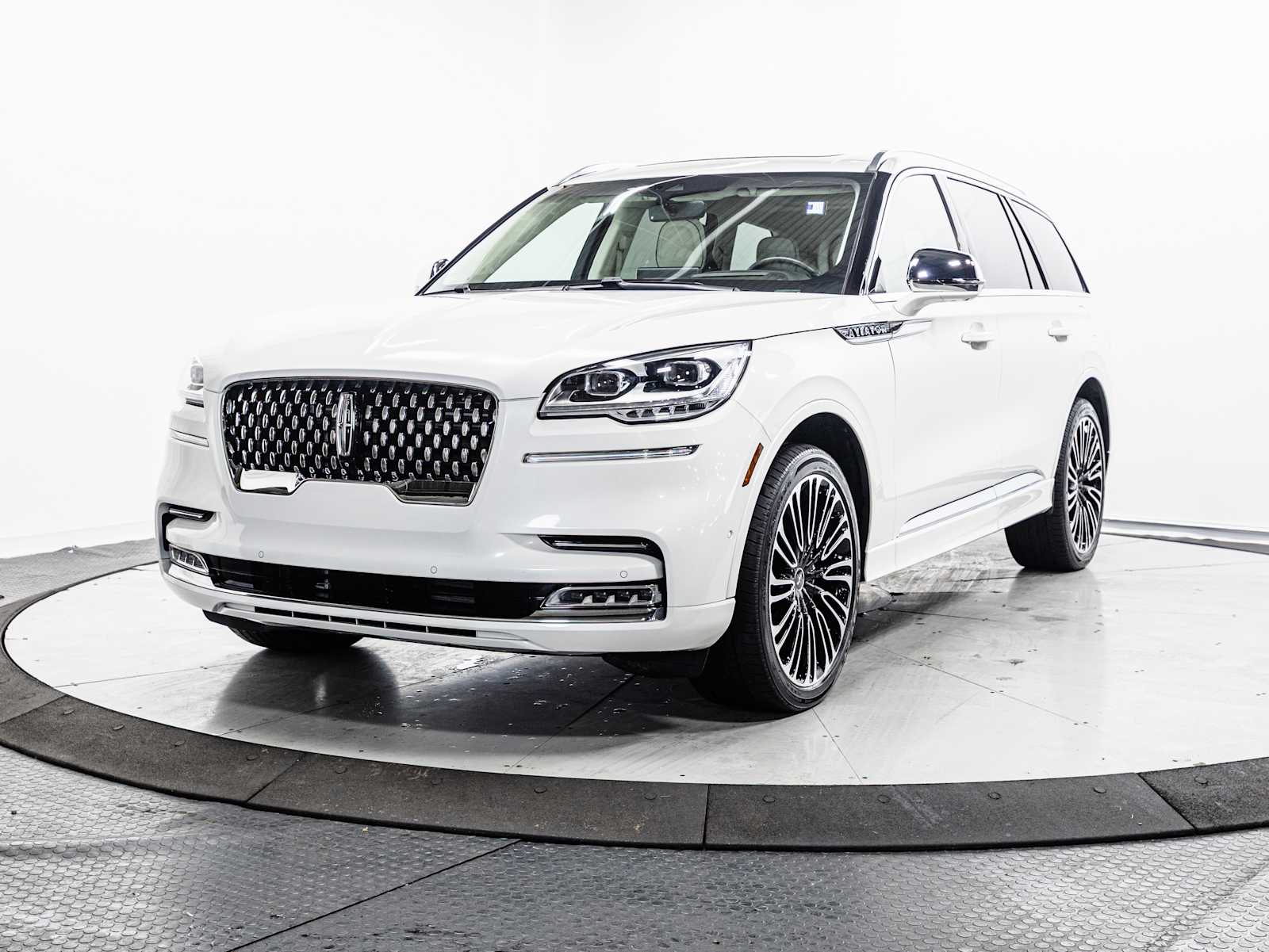2022 Lincoln Aviator Black Label AWD's photo