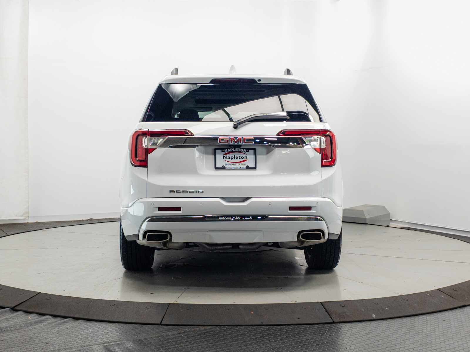 2022 GMC Acadia Denali - Photo 21