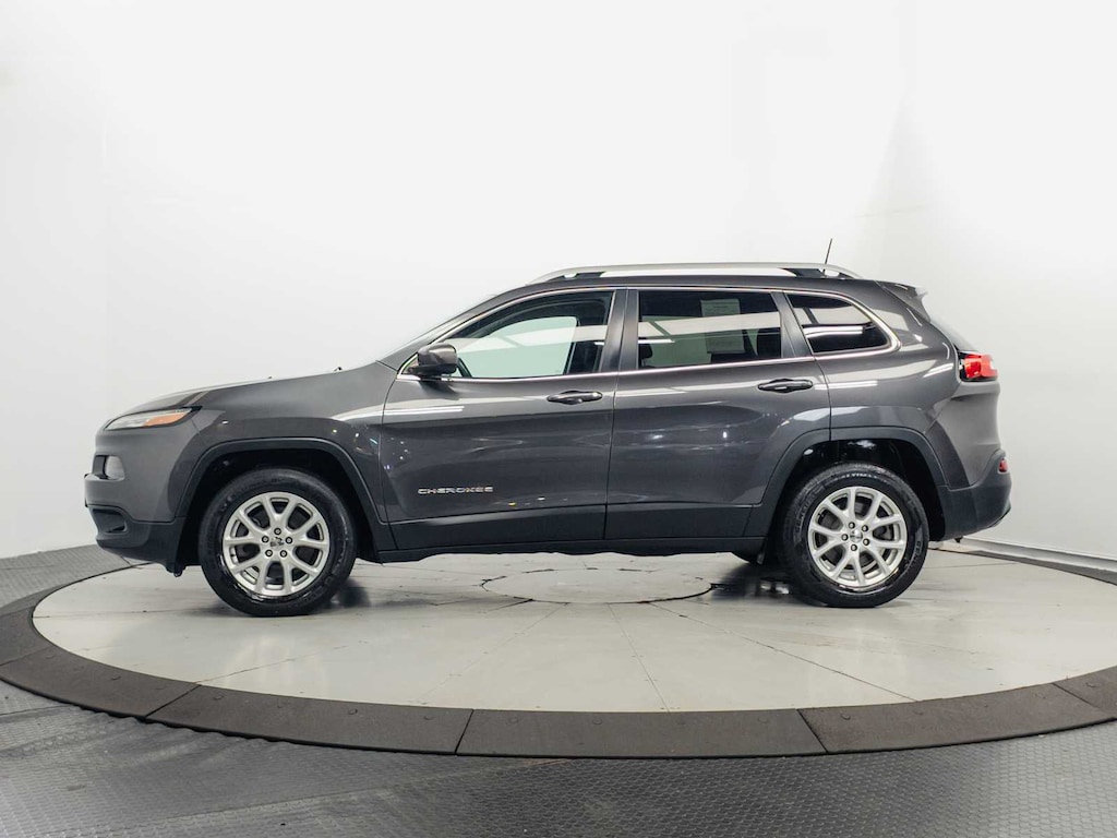 Used 2016 Jeep Cherokee Latitude 4WD