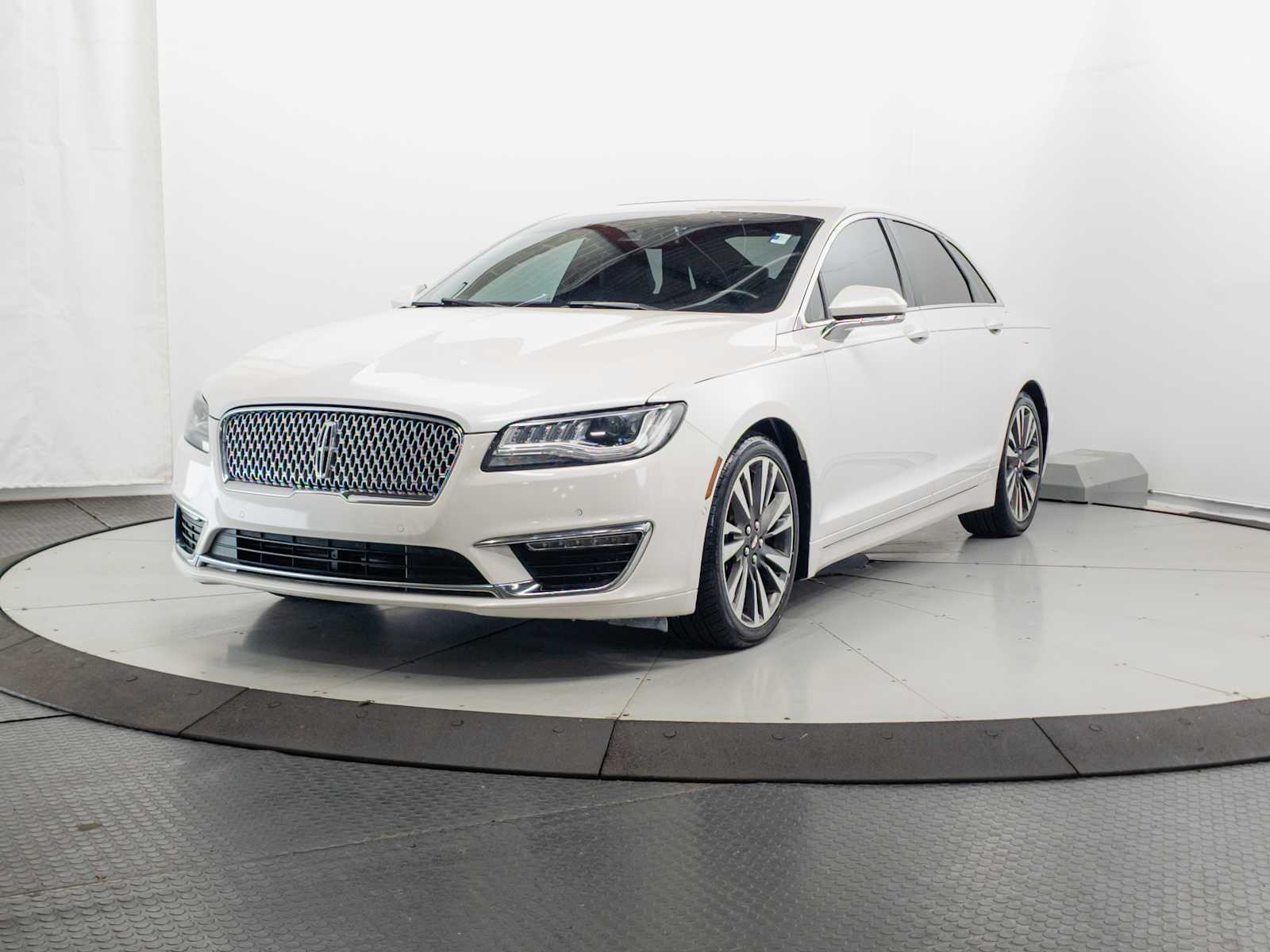 2020 Lincoln MKZ Reserve II FWD's photo