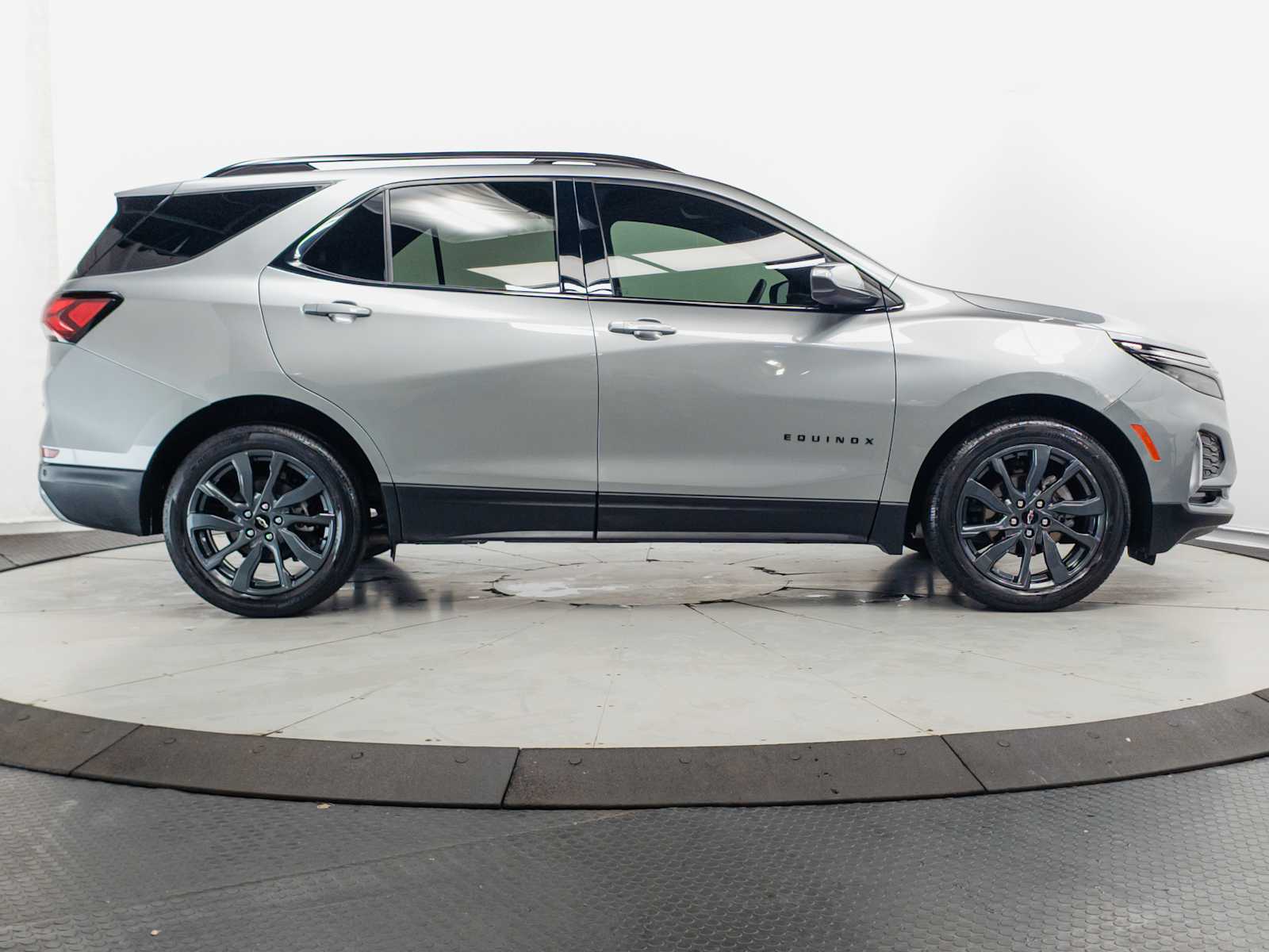2023 Chevrolet Equinox RS - Photo 23