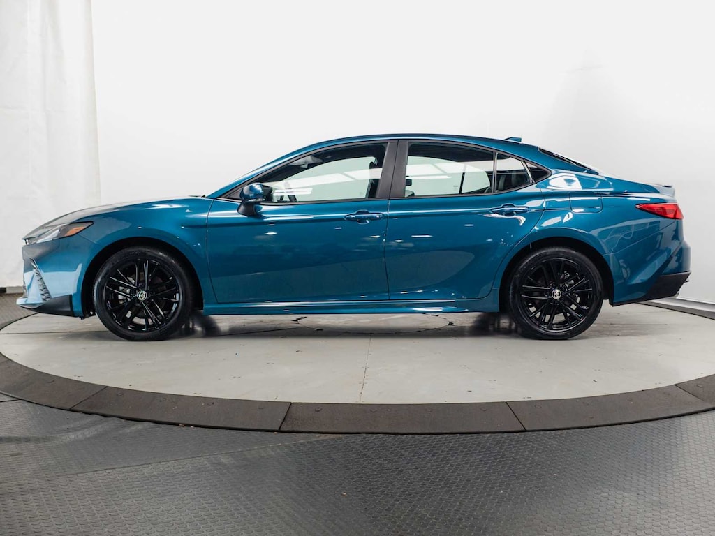 Used 2025 Toyota Camry LE AWD (Natl)