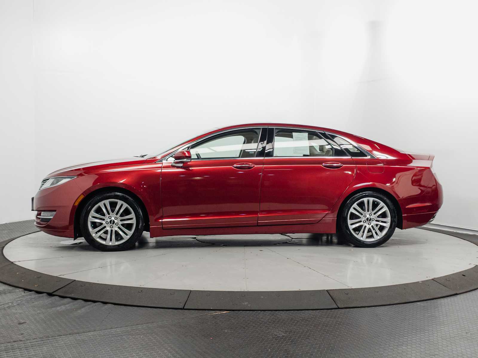 Used 2014 Lincoln MKZ Hybrid with VIN 3LN6L2LU0ER808198 for sale in Schaumburg, IL