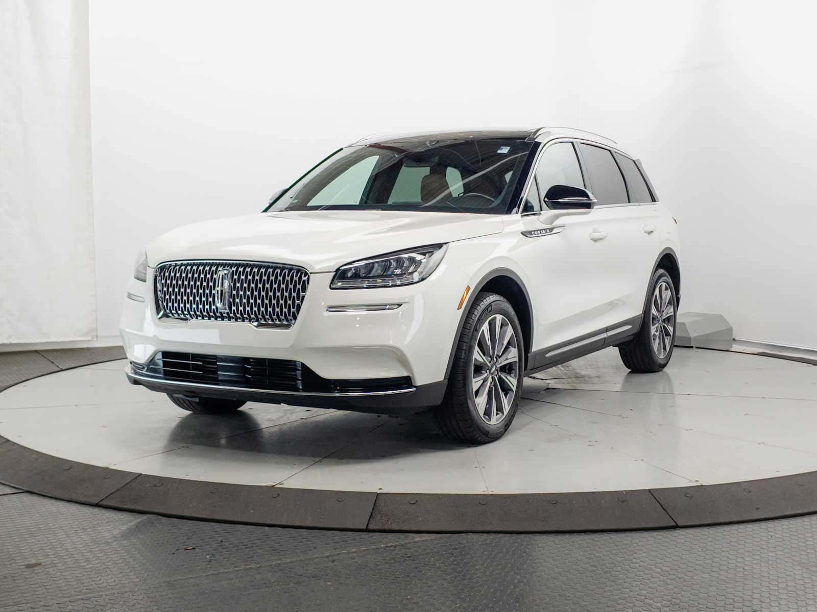 2022 Lincoln Corsair Reserve AWD's photo