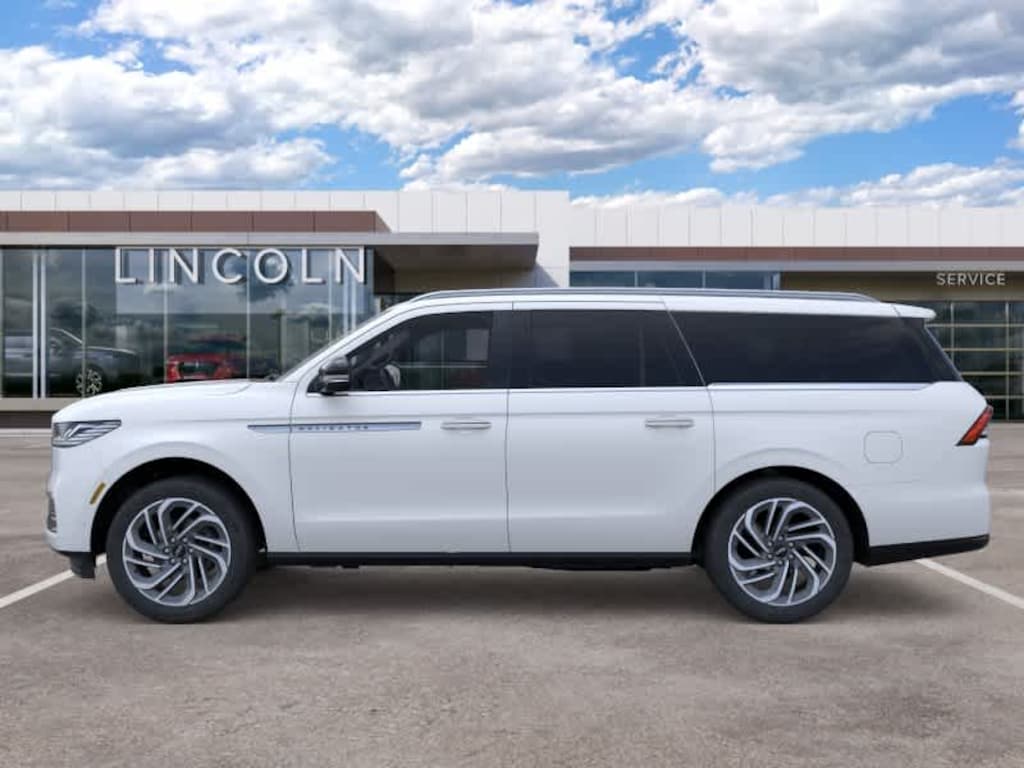 New 2026 Lincoln Navigator L Reserve 4x4