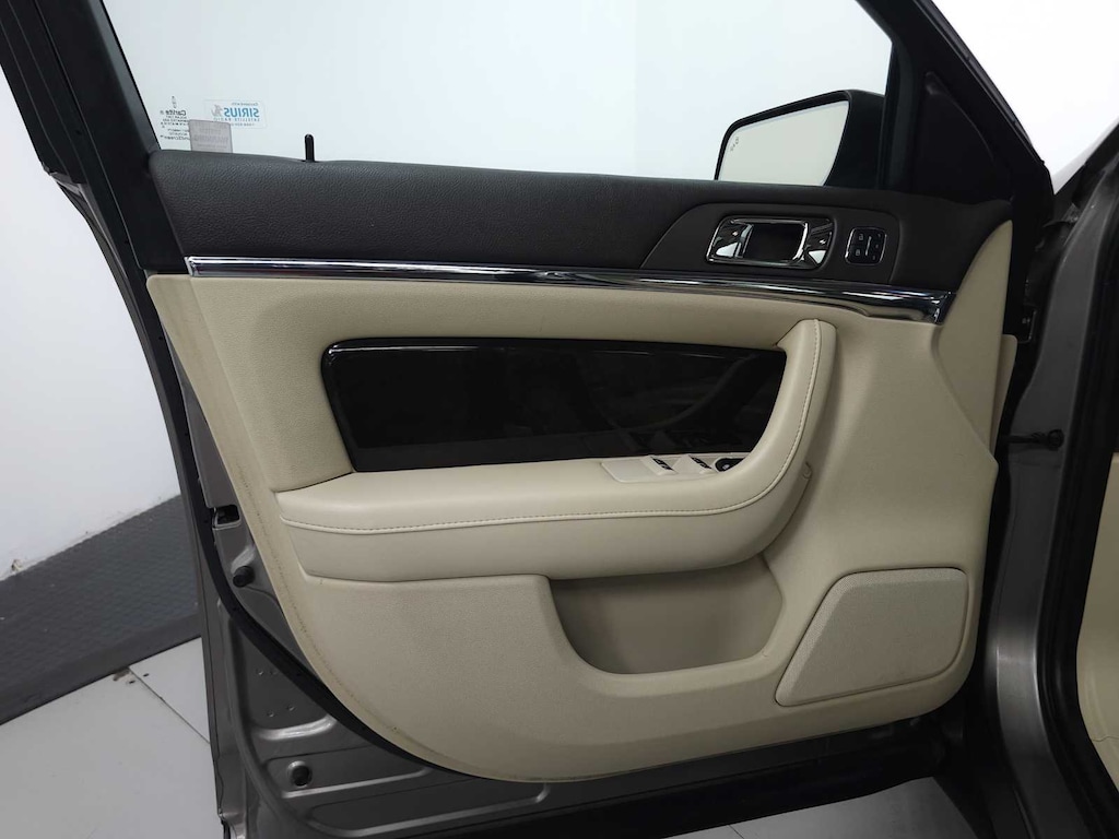 Used 2015 Lincoln MKS Sdn 3.7L FWD