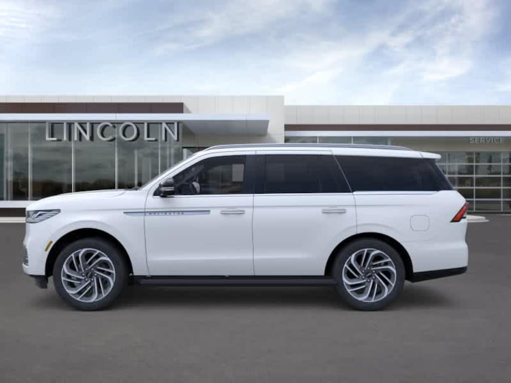 New 2026 Lincoln Navigator Premiere 4x4