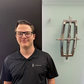 Staff member Joseph Weidner from dde44e38a325