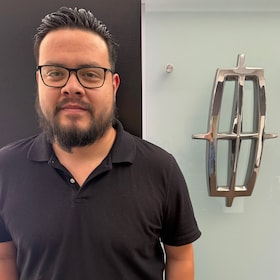 Staff member Effrain Andrade from dde44e38a325