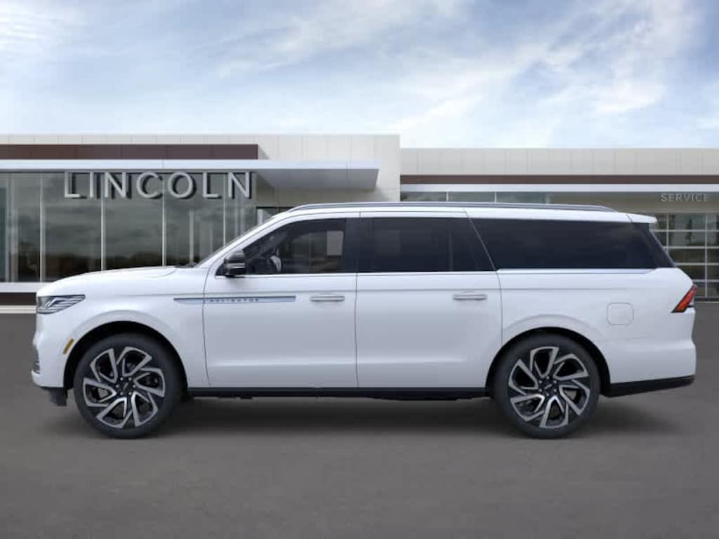 New 2026 Lincoln Navigator L Reserve 4x4