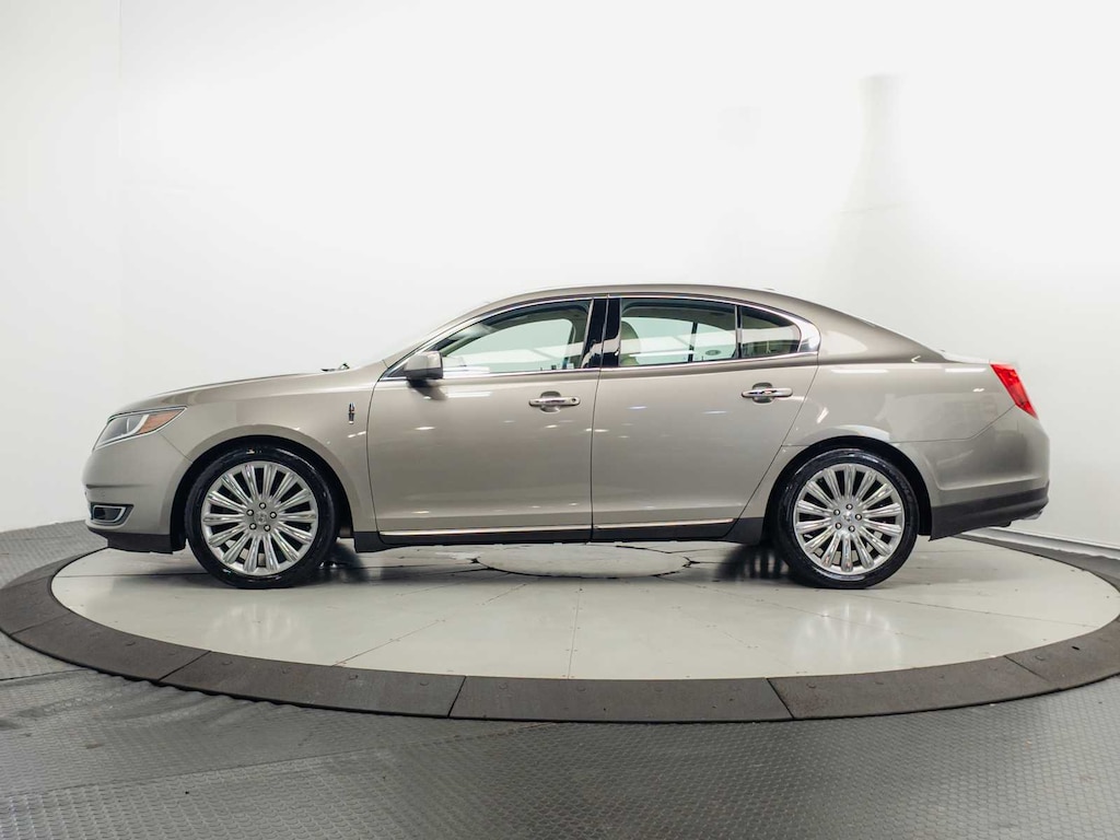 Used 2015 Lincoln MKS Sdn 3.7L FWD