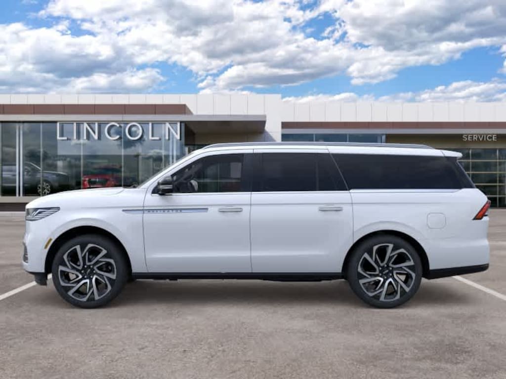 New 2026 Lincoln Navigator L Reserve 4x4