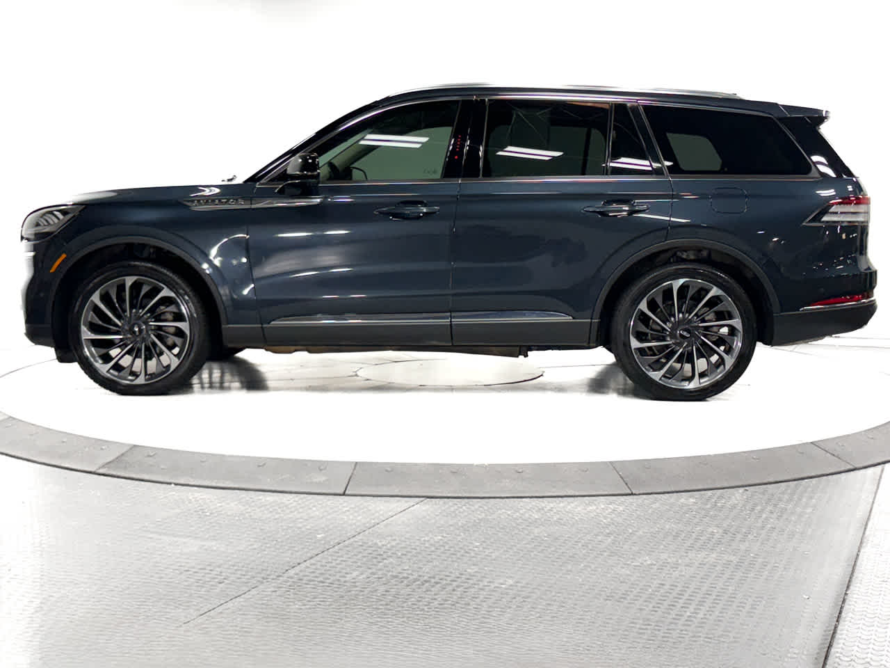 Certified 2023 Lincoln Aviator Reserve with VIN 5LM5J7XC1PGL08395 for sale in Schaumburg, IL