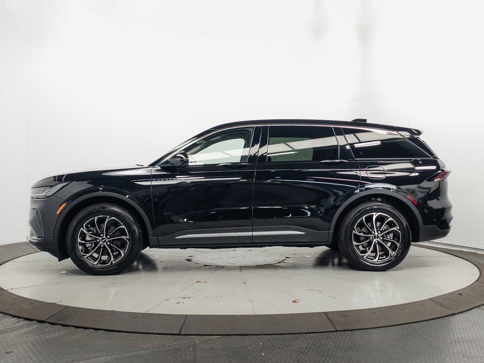 Used 2024 Lincoln Nautilus Premiere AWD