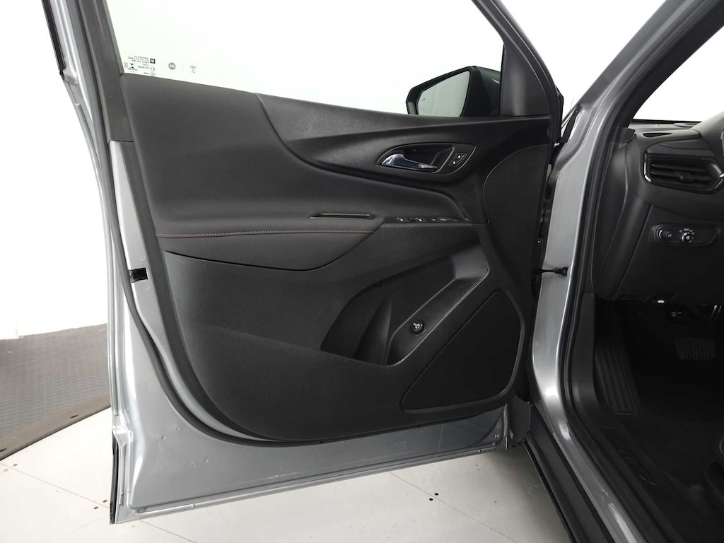Used 2023 Chevrolet Equinox RS FWD