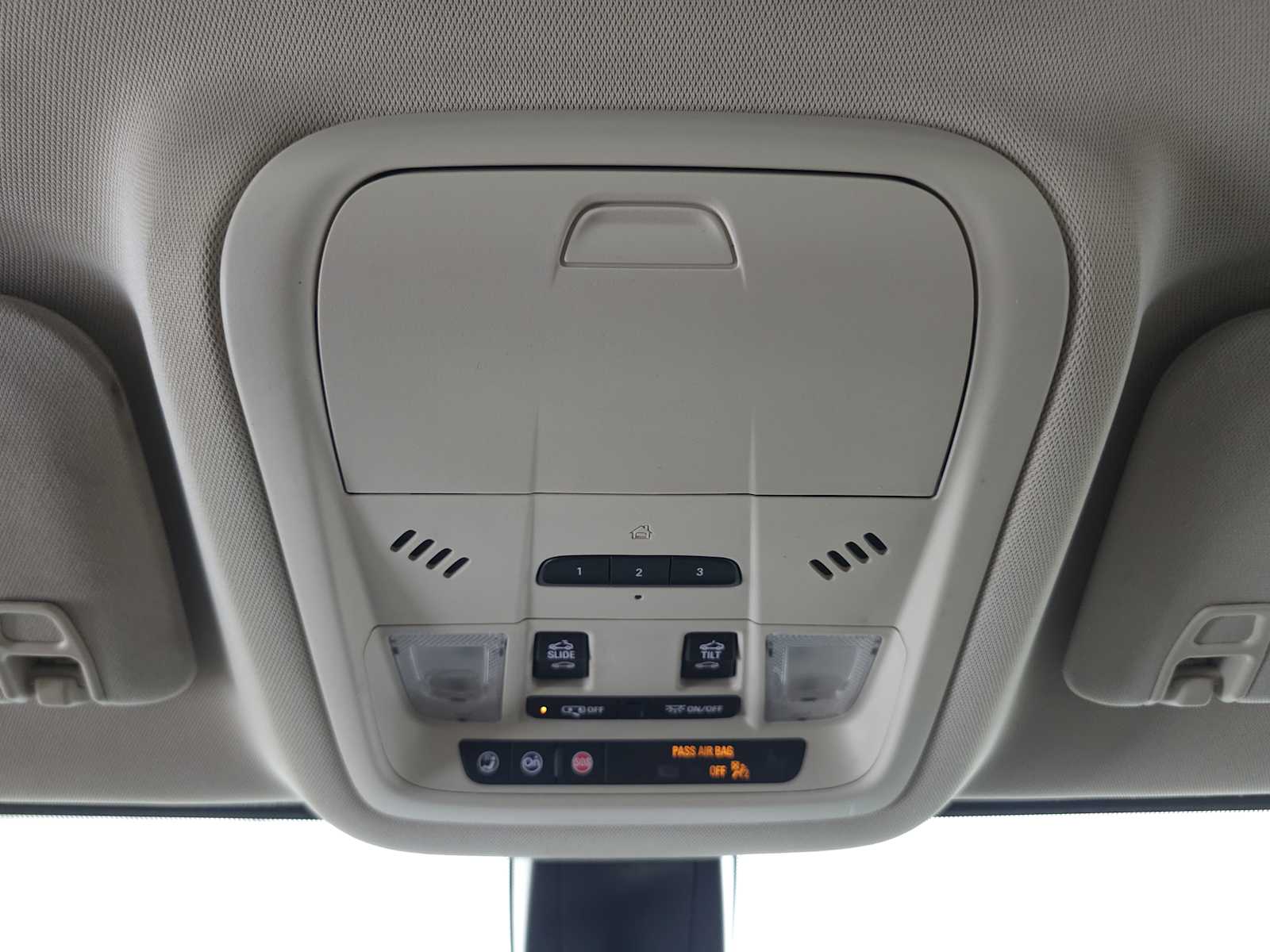 2022 GMC Acadia Denali - Photo 14