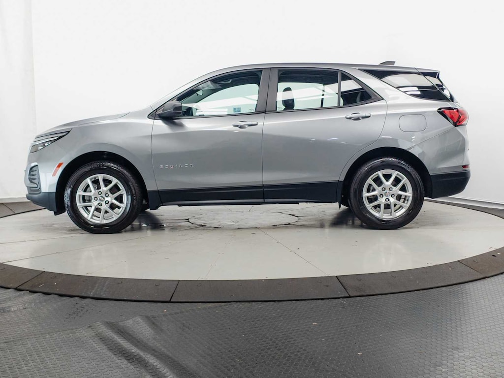 Used 2023 Chevrolet Equinox LS AWD