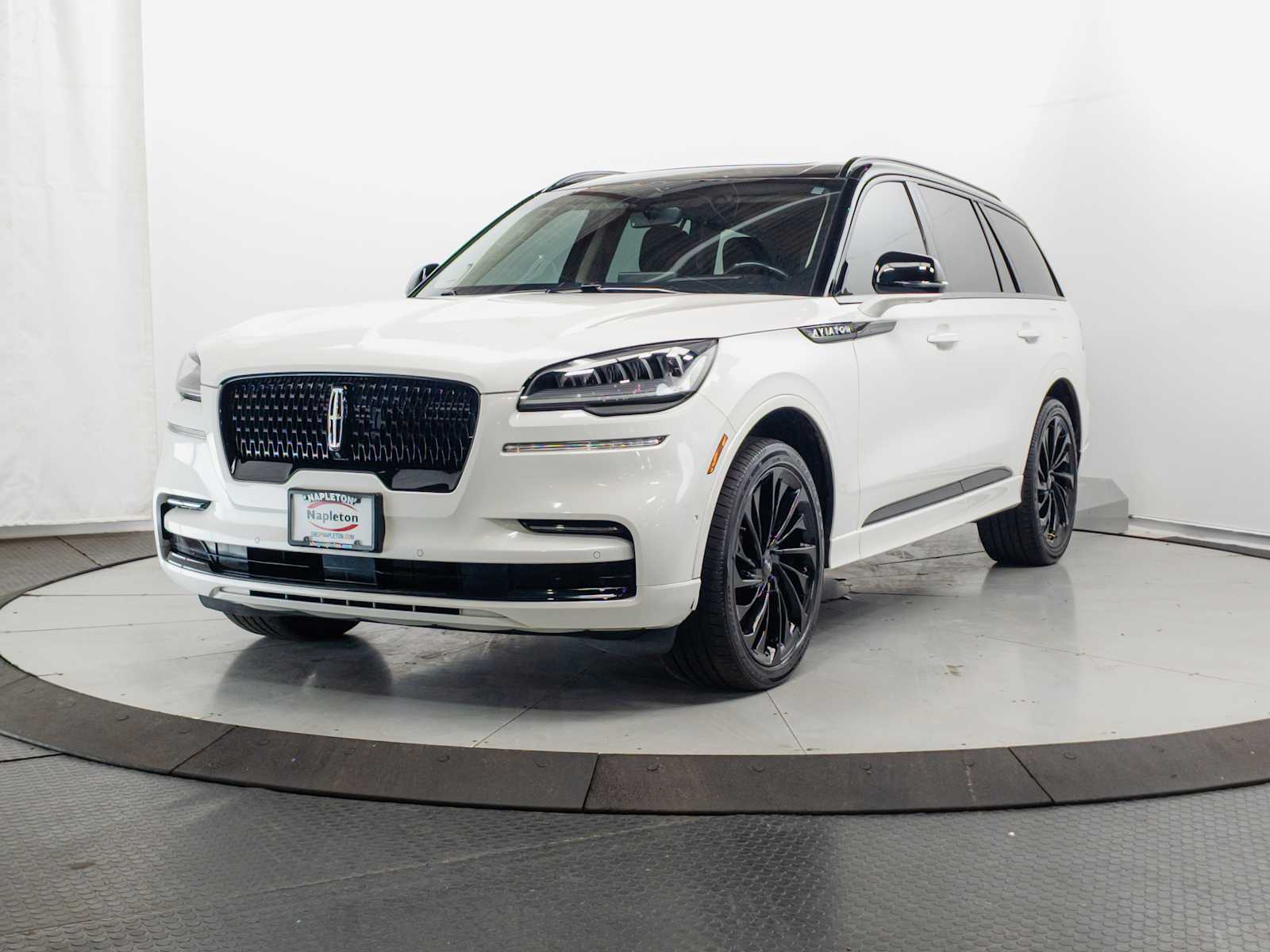 2022 Lincoln Aviator Reserve AWD's photo