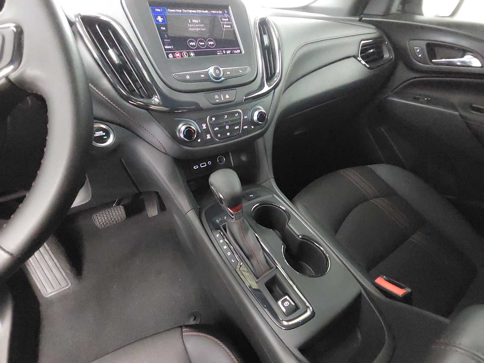 2023 Chevrolet Equinox RS - Photo 10
