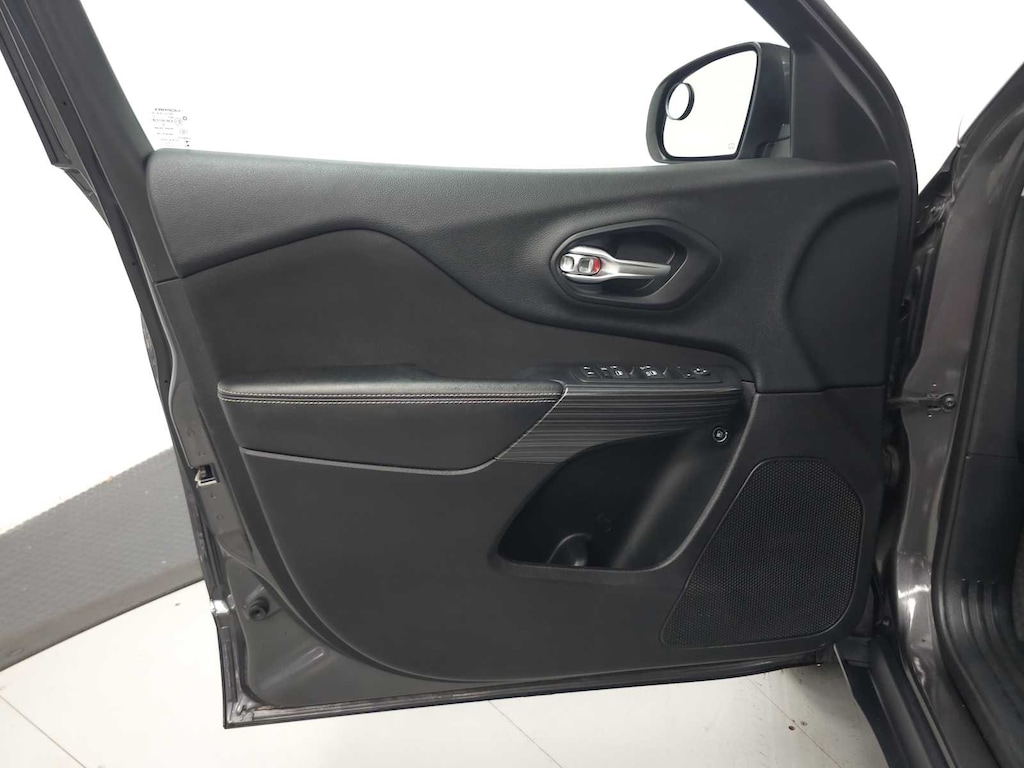Used 2016 Jeep Cherokee Latitude 4WD