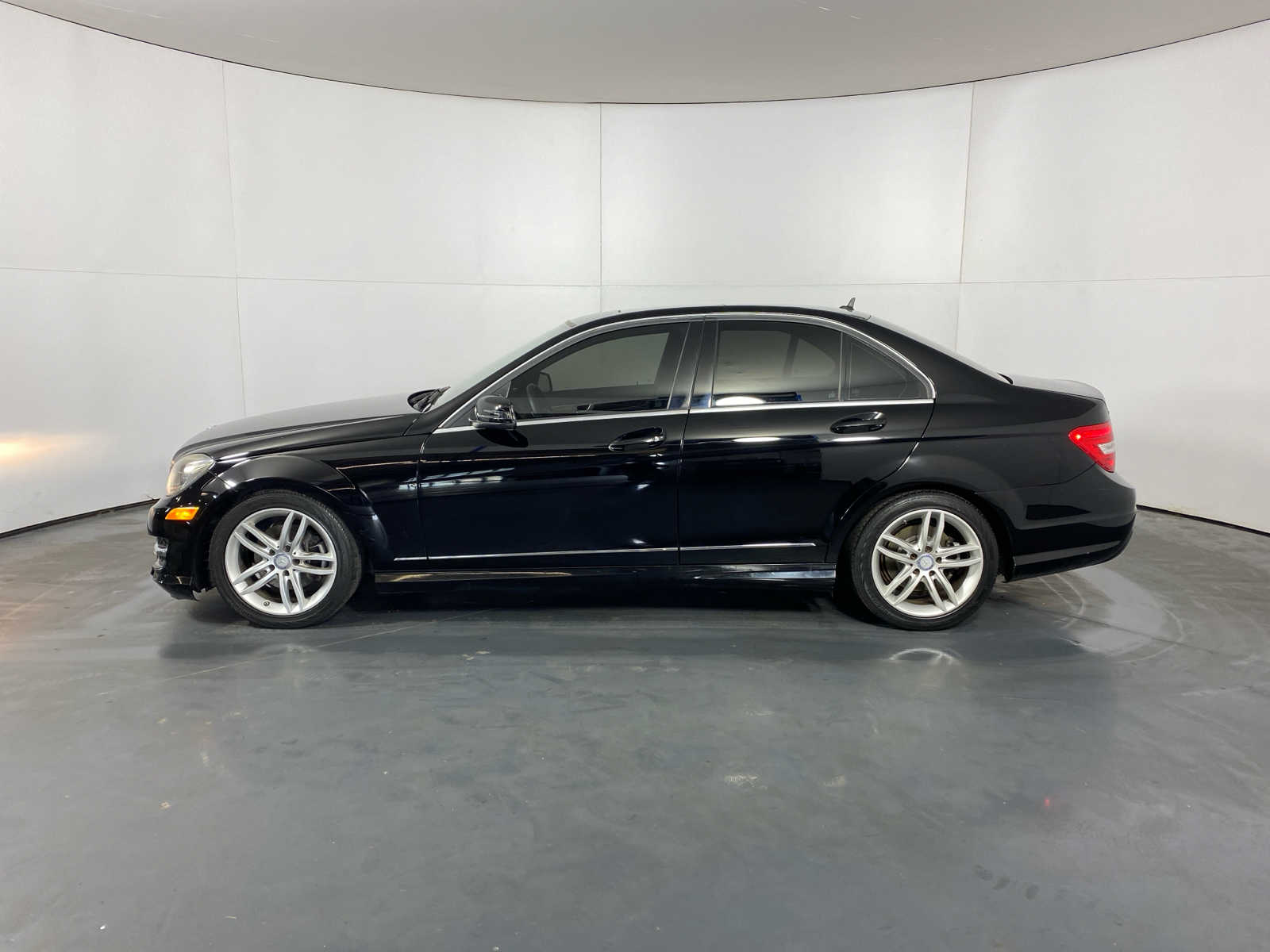 Used 2014 Mercedes-Benz C-Class C250 Luxury with VIN WDDGF4HB0EG243970 for sale in Schaumburg, IL