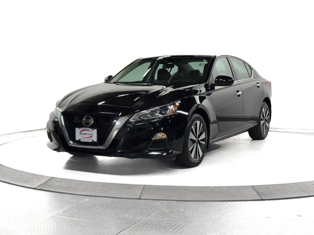 Used 2022 Nissan Altima 2.5 SV AWD Sedan