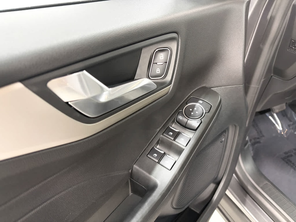 Used 2021 Ford Escape SE Hybrid FWD