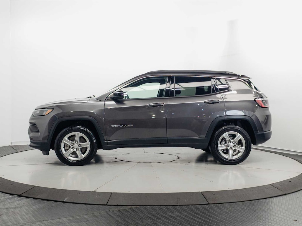 Used 2024 Jeep Compass Latitude 4x4