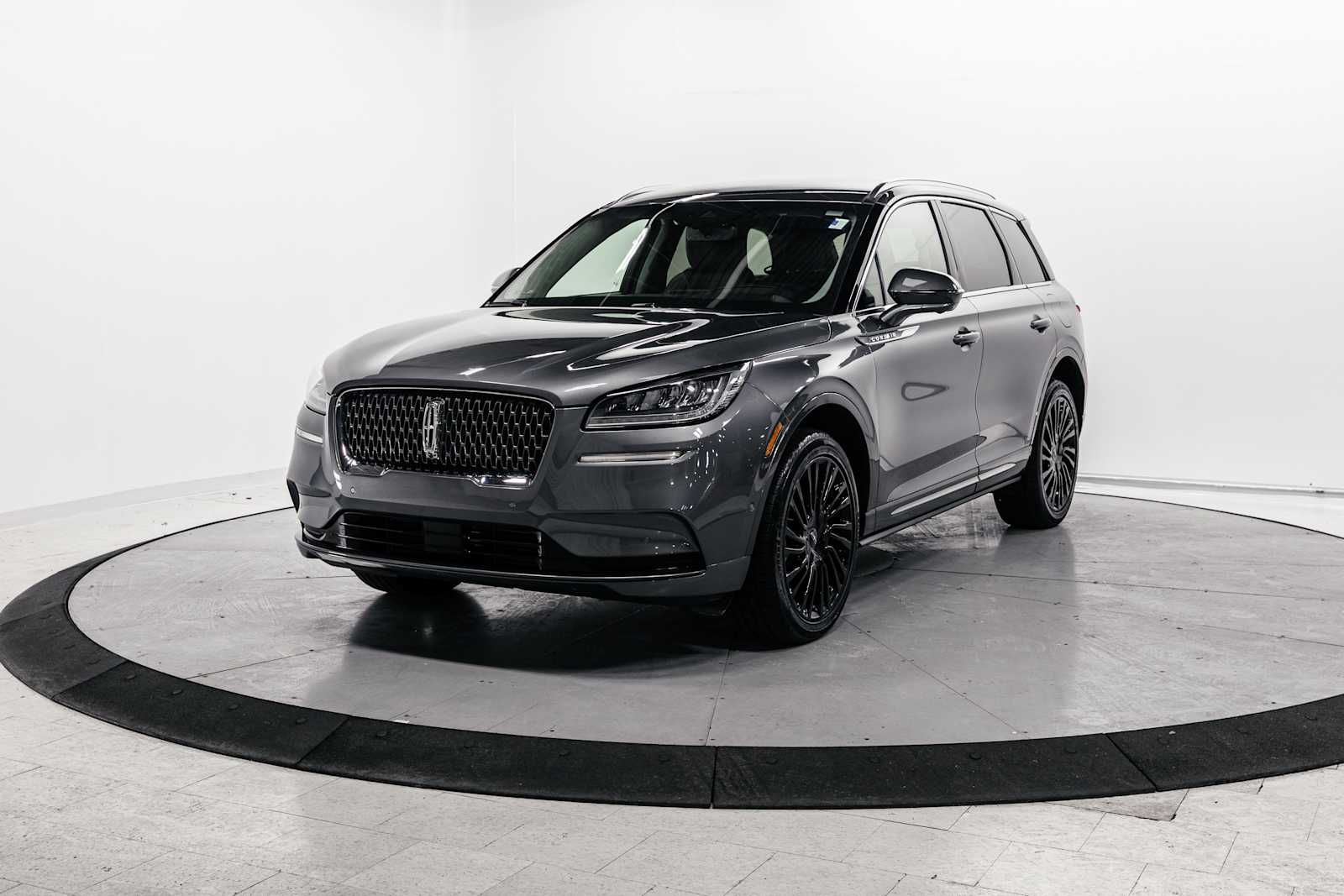 2022 Lincoln Corsair Reserve's photo