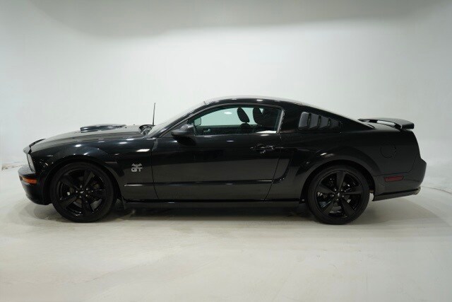 2007 Ford Mustang GT Deluxe photo 3