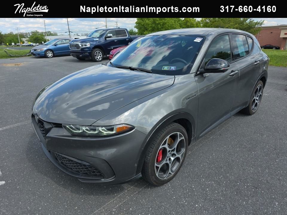 2024 Alfa Romeo Tonale Veloce's photo