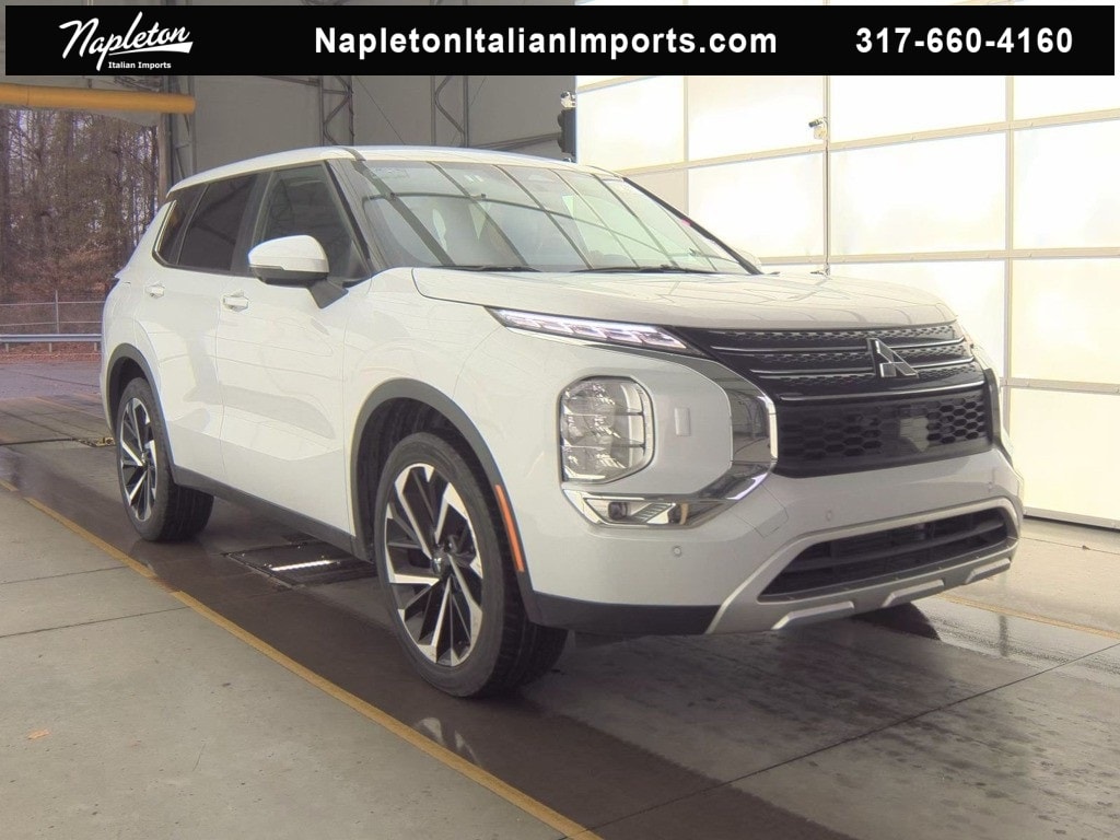 Used 2024 Mitsubishi Outlander SE SUV