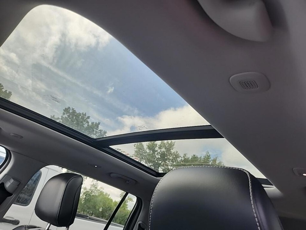 2021 Jeep Grand Cherokee Limited photo 3