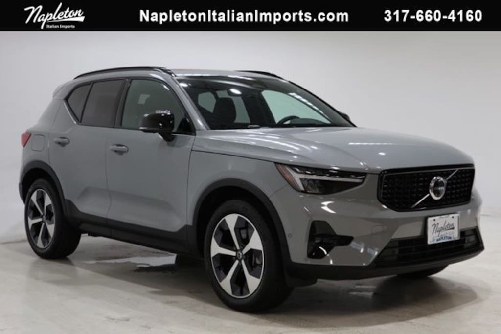 Used 2025 Volvo XC40 B5 Plus Dark Theme SUV