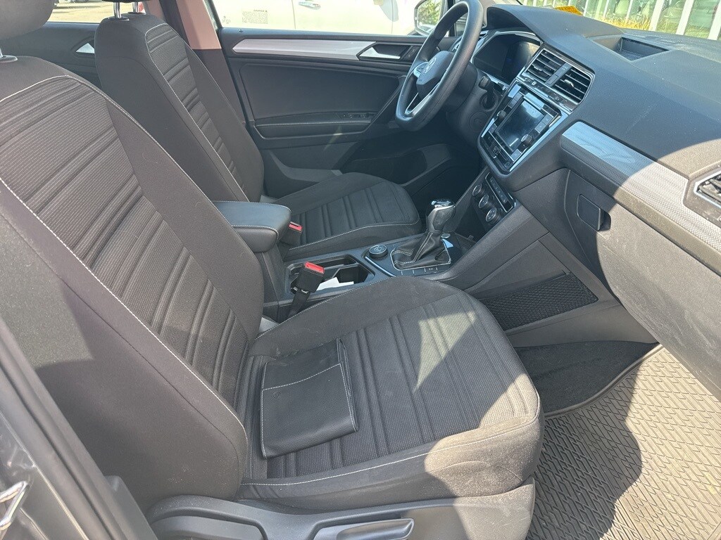 2022 Volkswagen Tiguan S photo 3