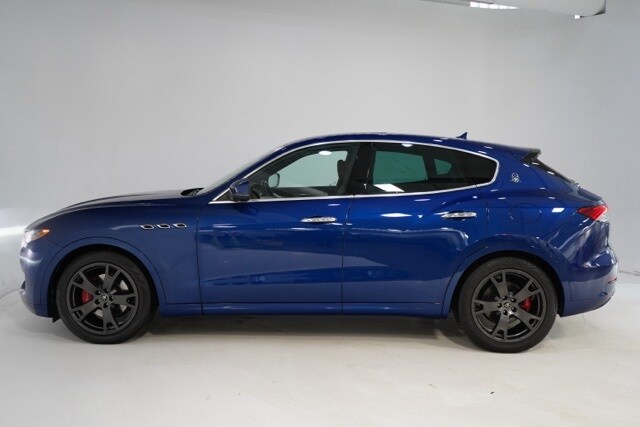 2021 Maserati Levante Base photo 4
