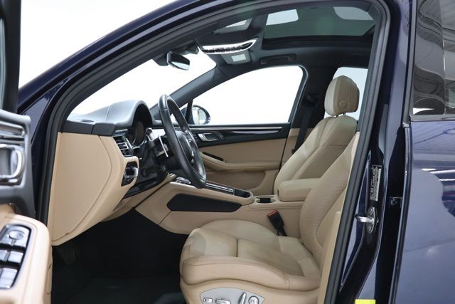 2023 Porsche Macan S - Photo 14