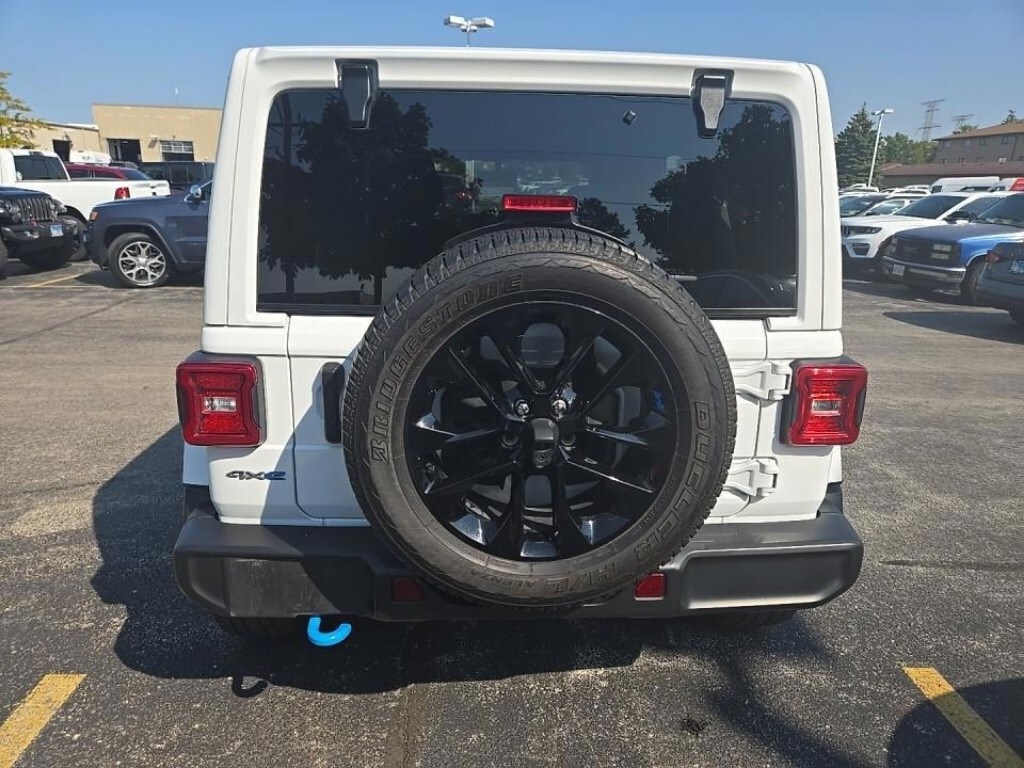 2023 Jeep Wrangler Sahara 4xe photo 4