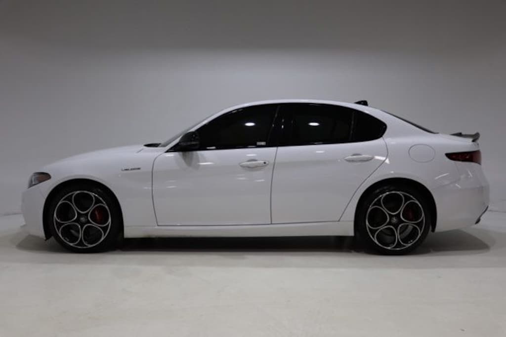 Used 2023 Alfa Romeo Giulia Veloce Sedan