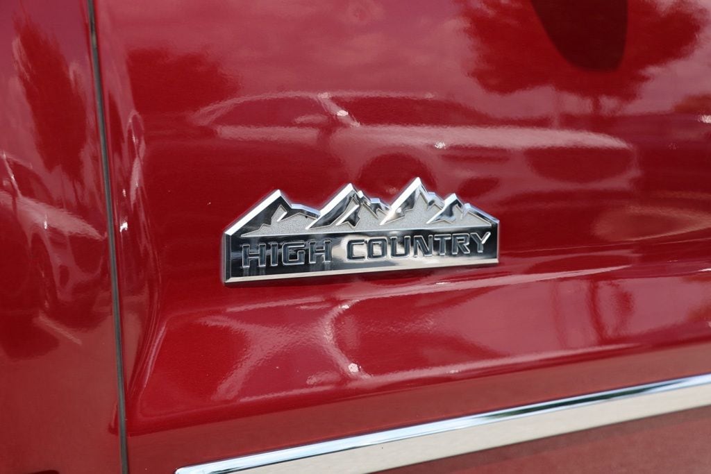 2018 Chevrolet Silverado 1500 High Country - Photo 11