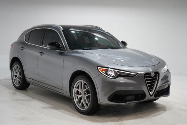 2020 Alfa Romeo Stelvio Ti AWD's photo