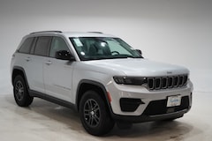 2024 Jeep Grand Cherokee Laredo SUV