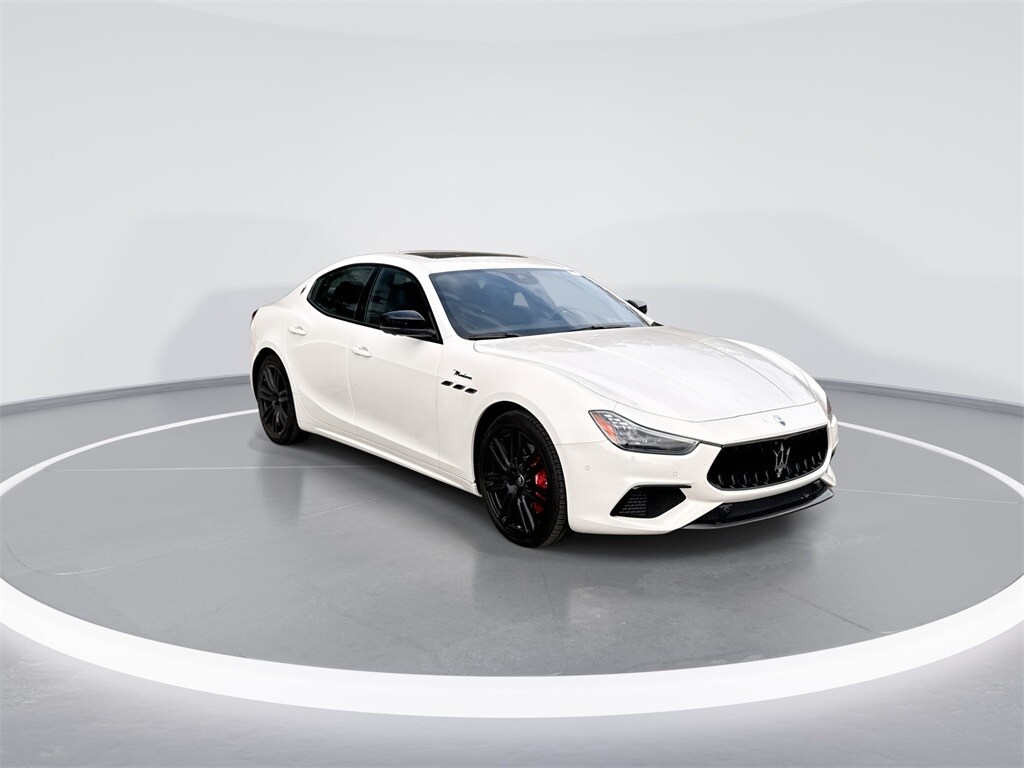 2023 Maserati Ghibli Modena Q4 photo 2