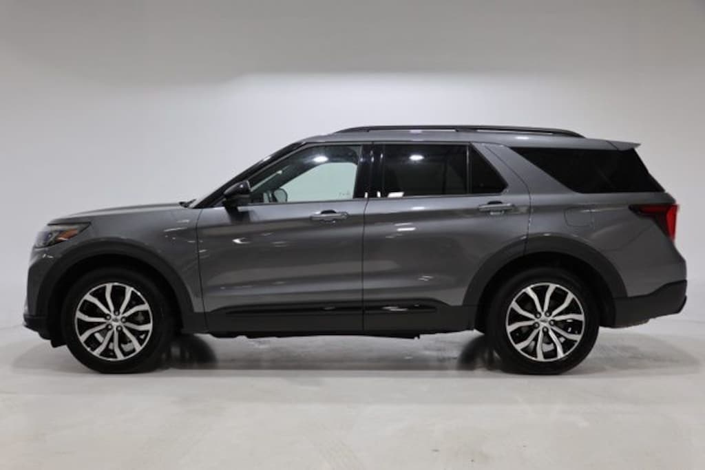 Used 2025 Ford Explorer ST-Line SUV