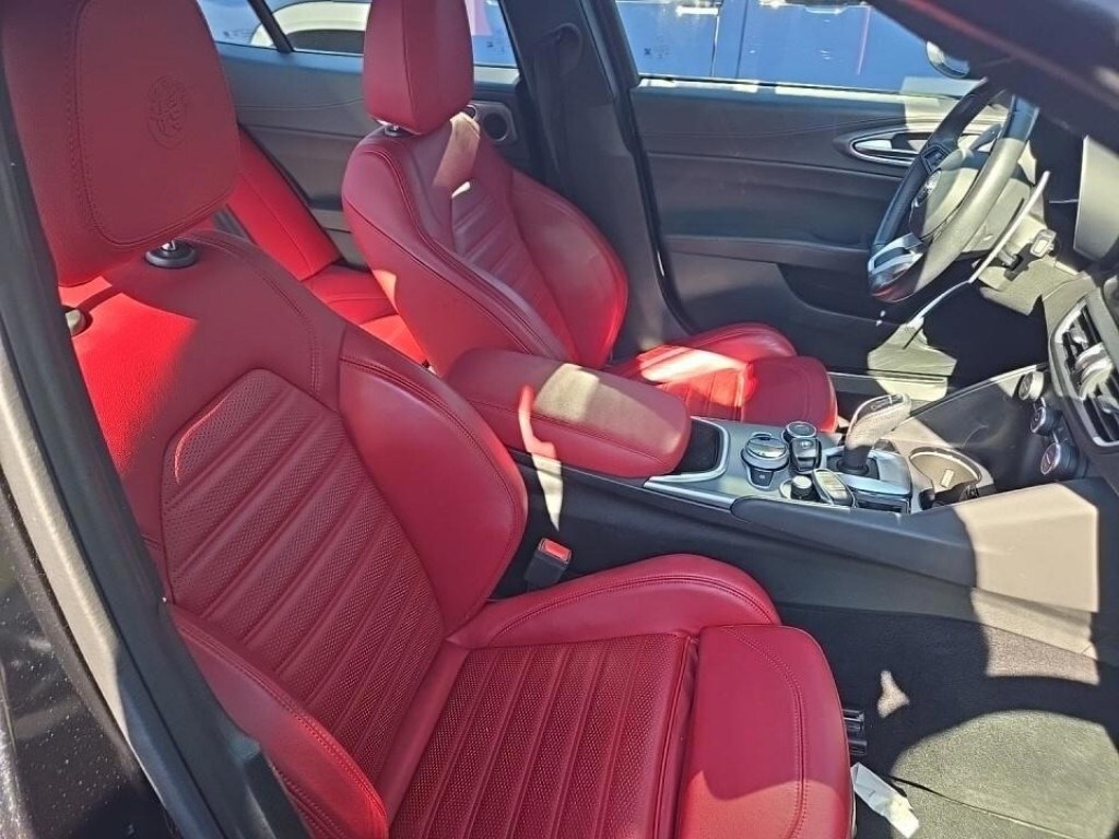 2022 Alfa Romeo Giulia Ti - VELOCE photo 4