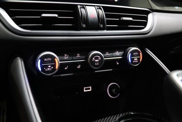 2023 Alfa Romeo Giulia Quadrifoglio - Photo 28