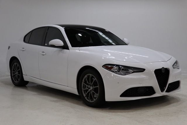 2019 Alfa Romeo Giulia 2.0 Auto AWD's photo