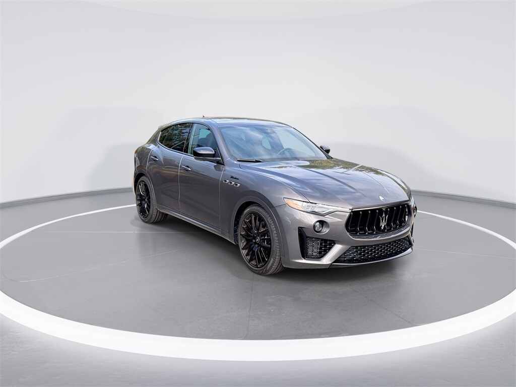 2024 Maserati Levante Modena photo 2